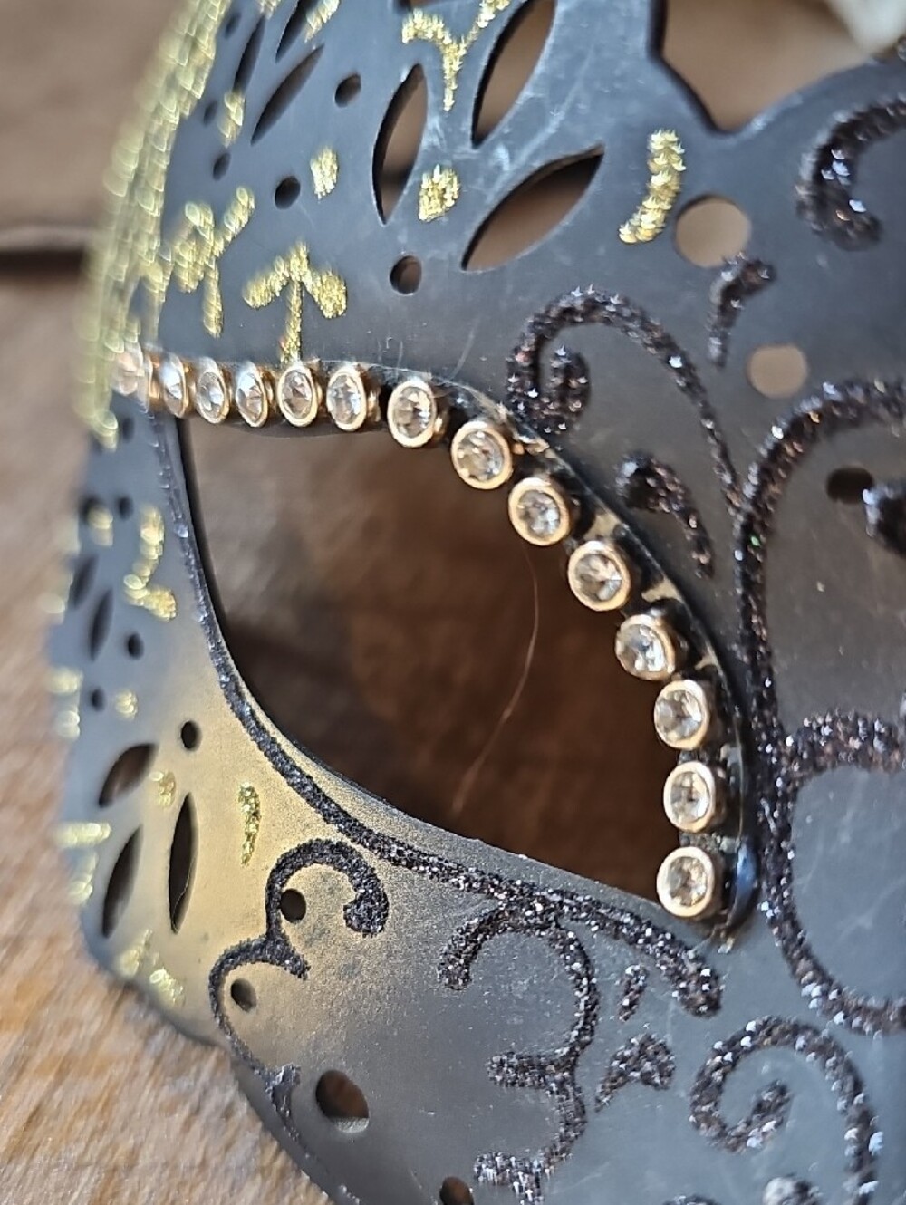 ✨ Beautiful Matching Masquerade Mask Set ✨ - Picture 5 of 10